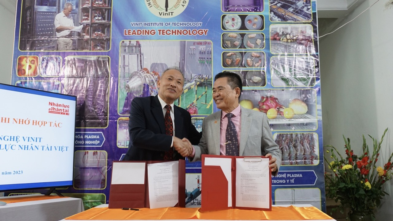 Signing ceremony of “Communication cooperation, implementation of science and technology projects and human resources”